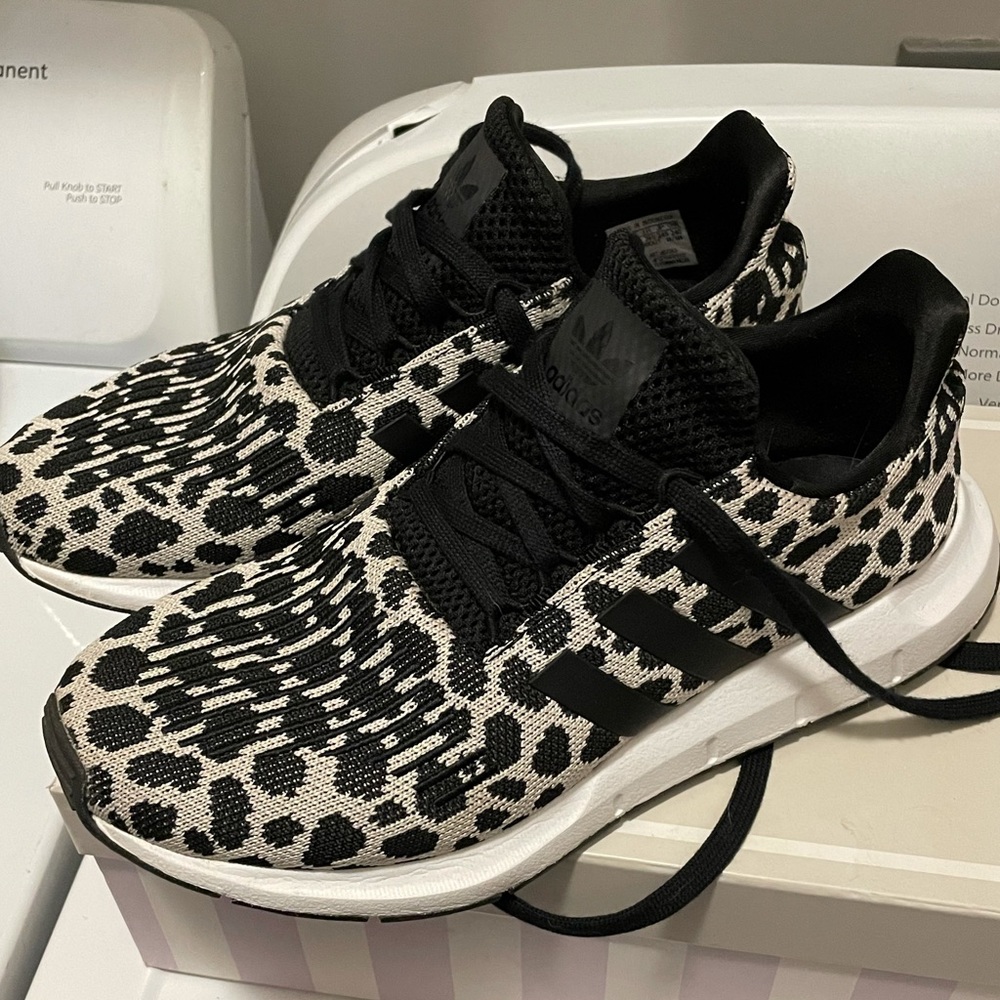 Adidas Swift Run Leopard Cheetah